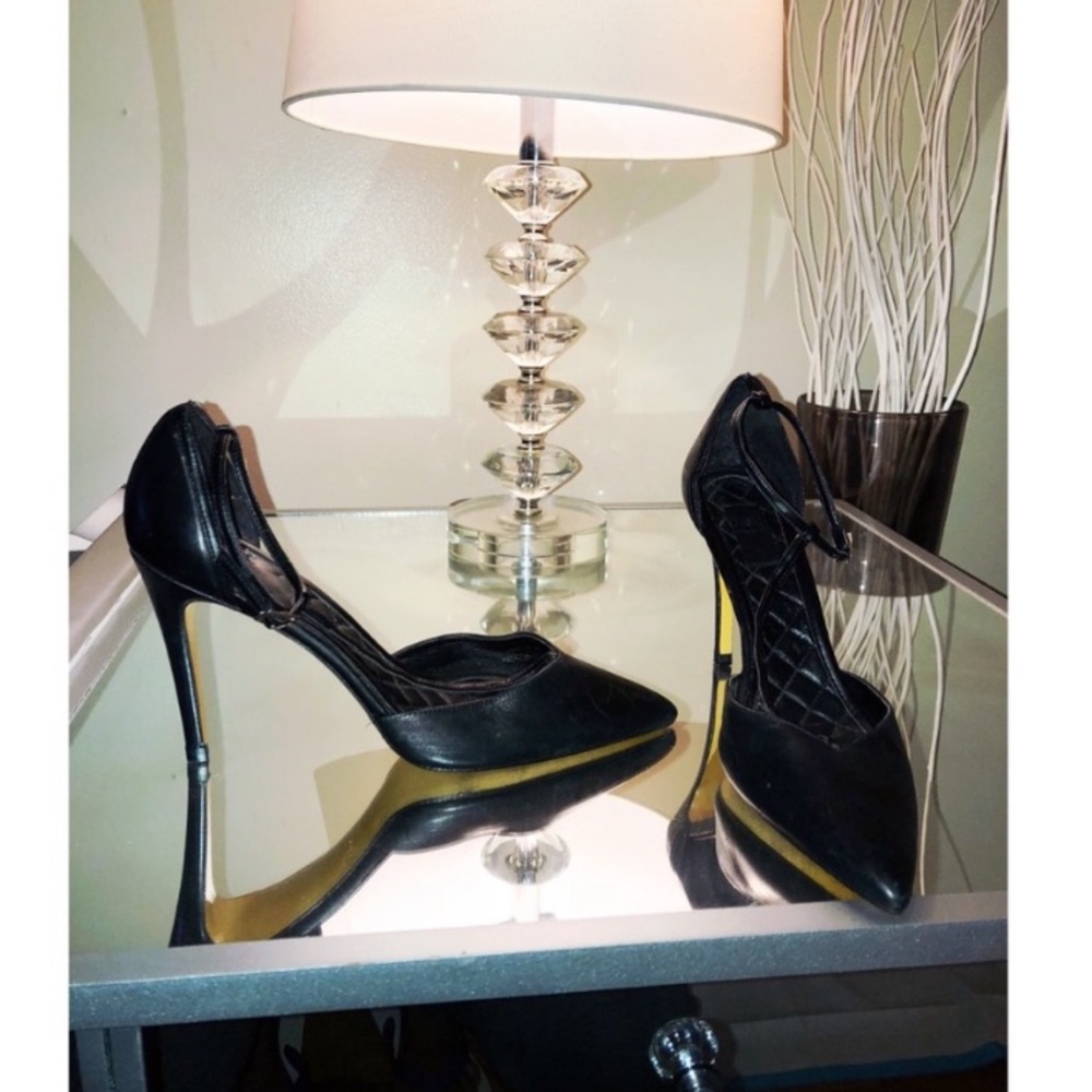 Zara Black Heel 🖤